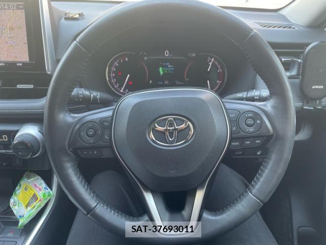 Toyota RAV4 2019-06 8628629-16