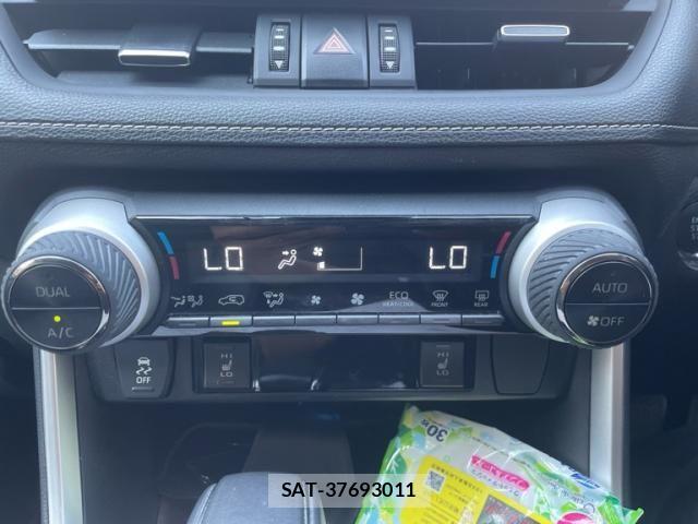 Toyota RAV4 2019-06 8628629-21
