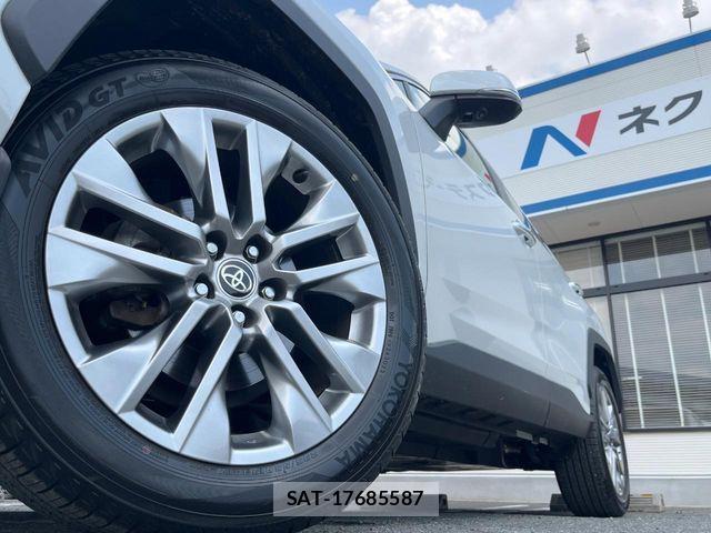 Toyota RAV4 2023-10 8628616-16