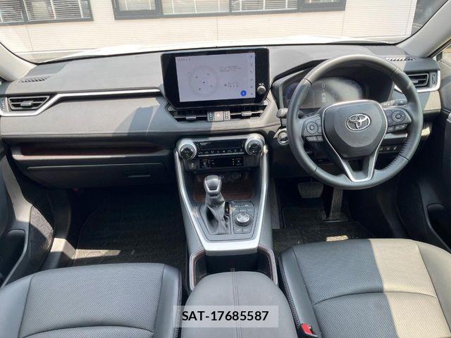 Toyota RAV4 2023-10 8628616-1