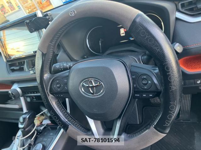 Toyota RAV4 2019-09 8628631-12