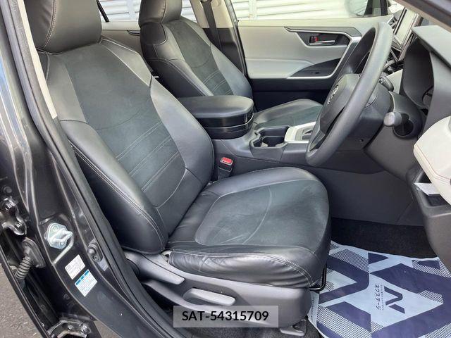 Toyota RAV4 2019-09 8628627-9