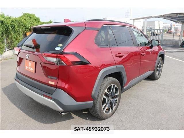 Toyota RAV4 2019-04 8628625-15