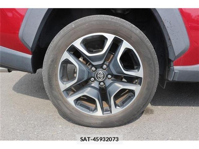Toyota RAV4 2019-04 8628625-19