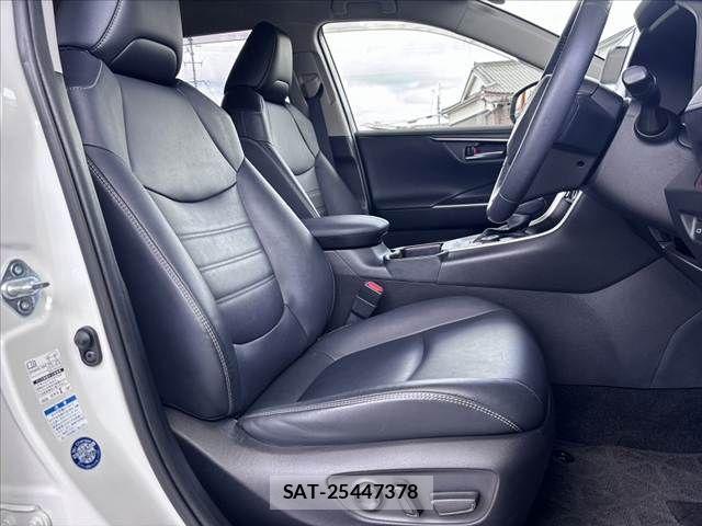 Toyota RAV4 2019-07 8628628-14