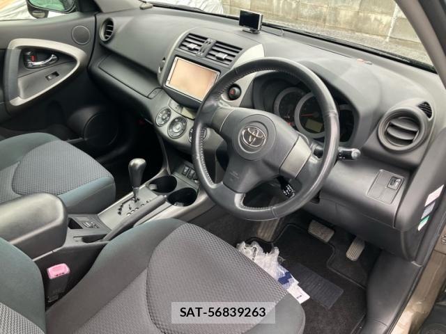Toyota RAV4 2010-08 8661241-10
