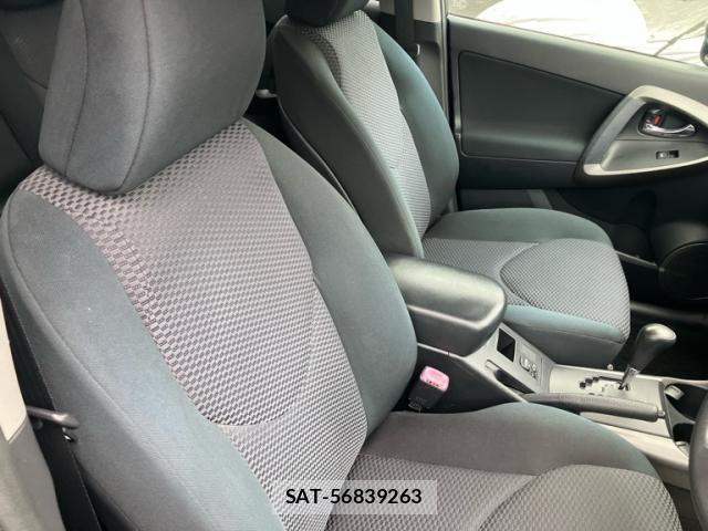 Toyota RAV4 2010-08 8661241-11