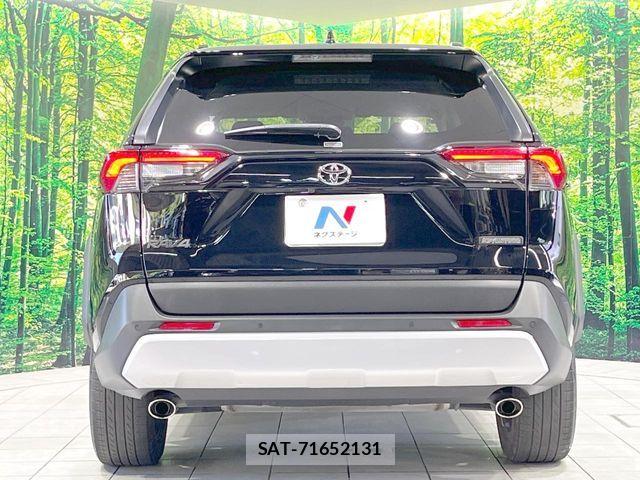 Toyota RAV4 2021-06 8661235-14