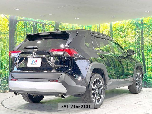 Toyota RAV4 2021-06 8661235-16