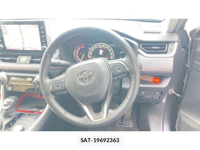 Toyota RAV4 2021-04 8661243-9