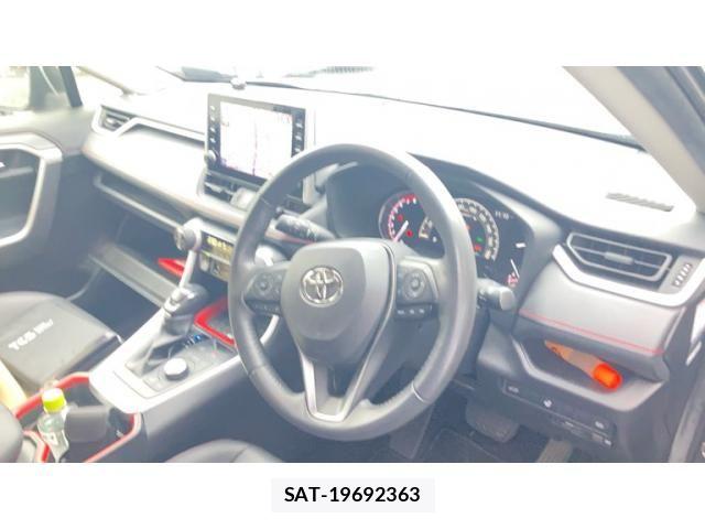 Toyota RAV4 2021-04 8661243-10