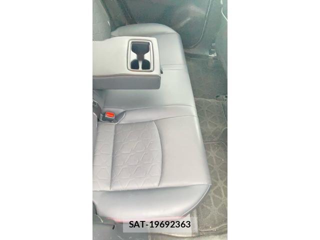 Toyota RAV4 2021-04 8661243-14