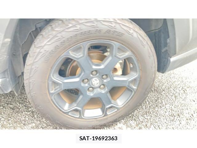 Toyota RAV4 2021-04 8661243-4