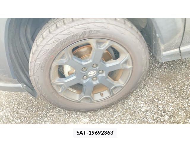 Toyota RAV4 2021-04 8661243-5