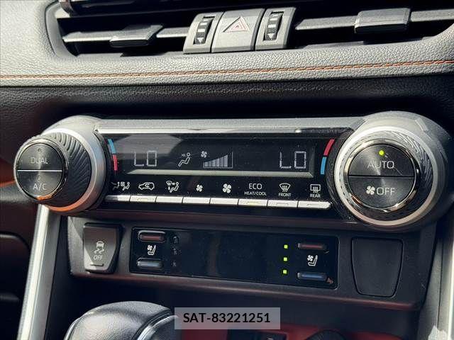 Toyota RAV4 2021-06 8666812-3