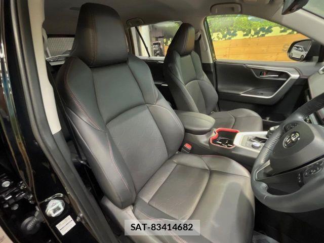 Toyota RAV4 2024-08 8666810-7