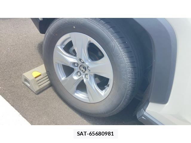 Toyota RAV4 2021-10 8661242-9