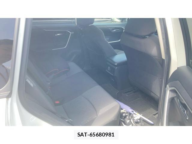Toyota RAV4 2021-10 8661242-11