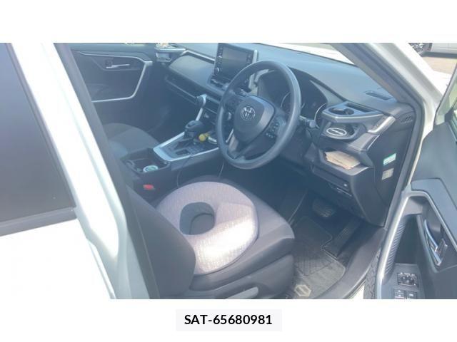 Toyota RAV4 2021-10 8661242-14