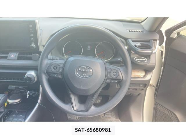 Toyota RAV4 2021-10 8661242-17