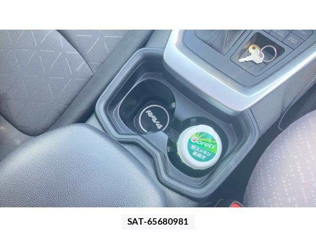 Toyota RAV4 2021-10 8661242-26
