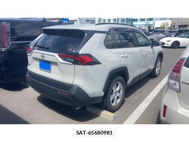 Toyota RAV4 2021-10 8661242-2