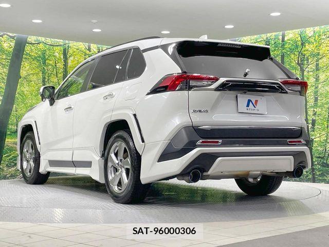 Toyota RAV4 2020-01 8666814-17