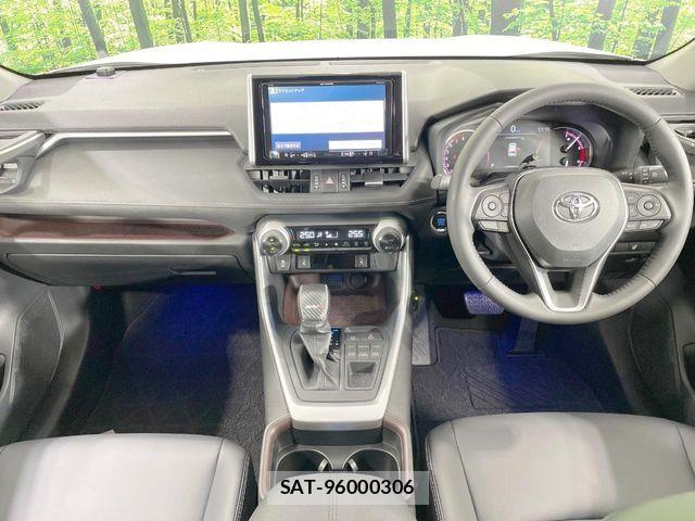 Toyota RAV4 2020-01 8666814-1