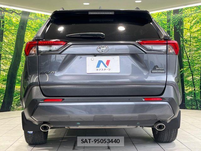 Toyota RAV4 2021-08 8661234-14