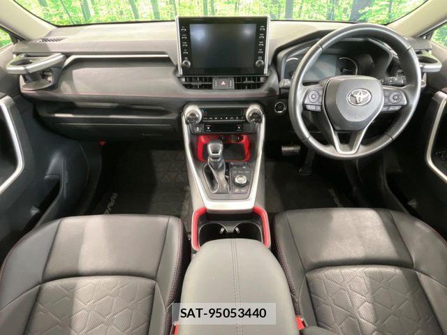 Toyota RAV4 2021-08 8661234-1