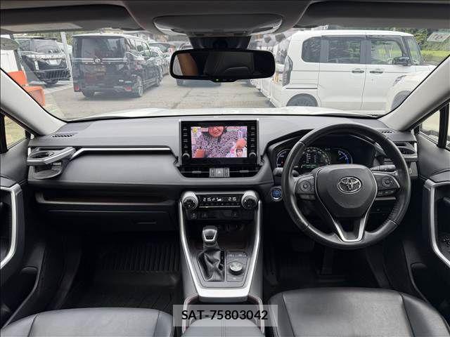 Toyota RAV4 2021-09 8661238-1