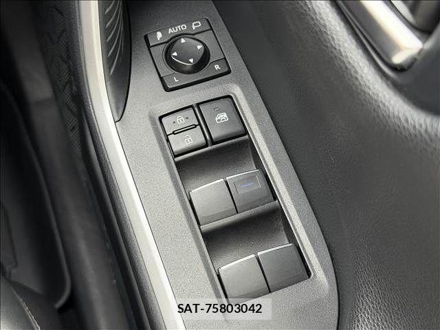 Toyota RAV4 2021-09 8661238-28