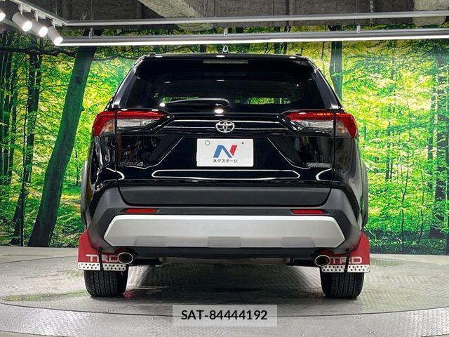 Toyota RAV4 2021-08 8661237-14