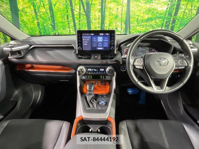 Toyota RAV4 2021-08 8661237-1