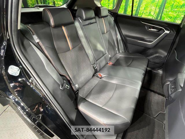 Toyota RAV4 2021-08 8661237-8