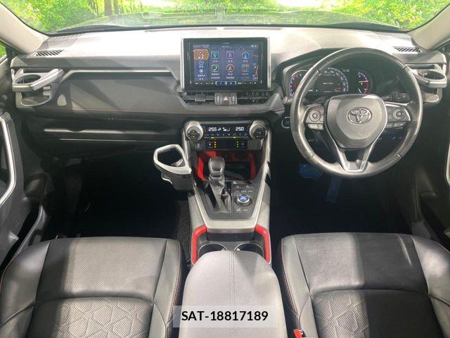 Toyota RAV4 2021-02 8666816-1