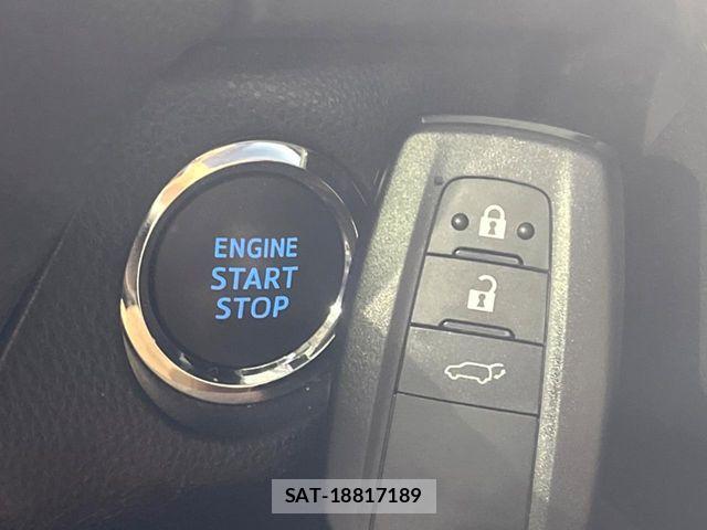 Toyota RAV4 2021-02 8666816-6