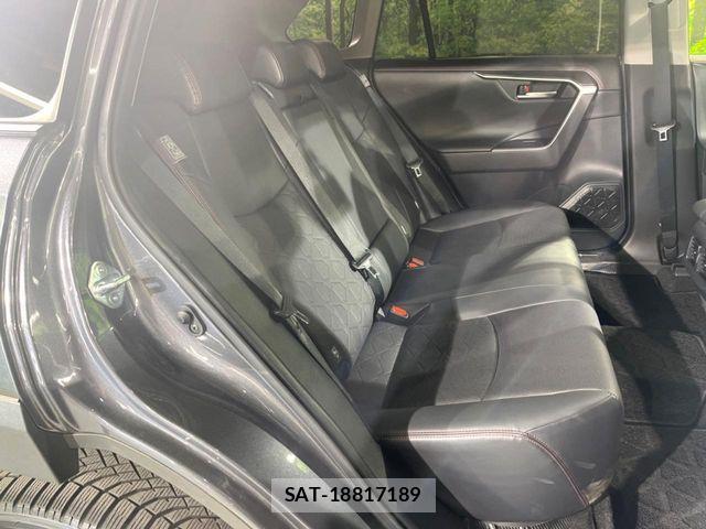 Toyota RAV4 2021-02 8666816-8