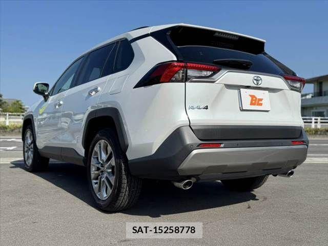 Toyota RAV4 2023-09 8661232-12
