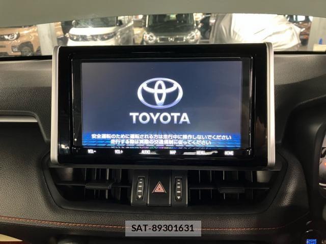Toyota RAV4 2019-06 8661240-15