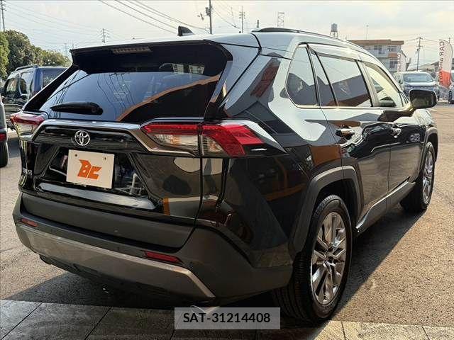 Toyota RAV4 2019-11 8666818-14