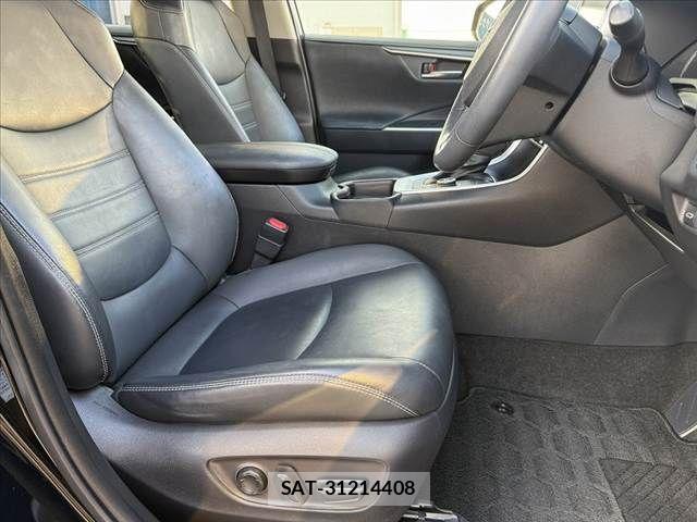 Toyota RAV4 2019-11 8666818-15