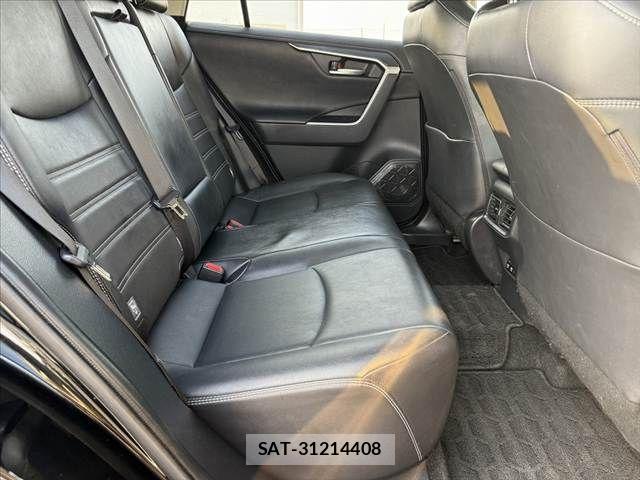 Toyota RAV4 2019-11 8666818-17