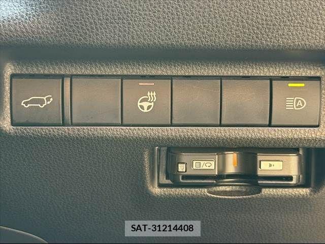Toyota RAV4 2019-11 8666818-6