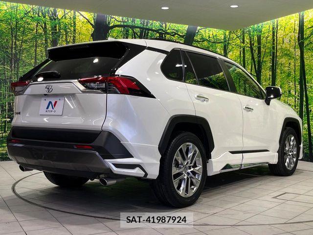 Toyota RAV4 2019-11 8666813-16