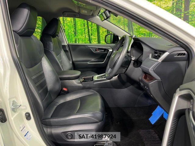 Toyota RAV4 2019-11 8666813-7