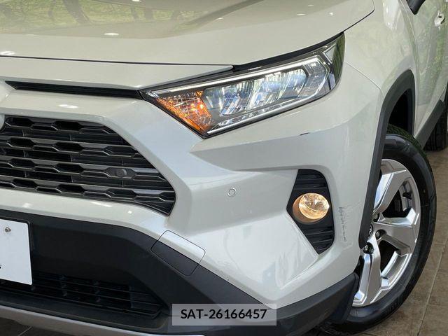 Toyota RAV4 2021-02 8686426-11