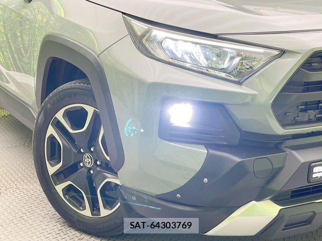 Toyota RAV4 2021-05 8686424-11