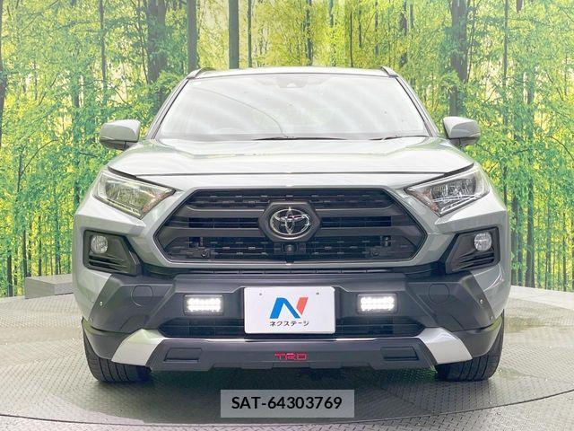 Toyota RAV4 2021-05 8686424-13
