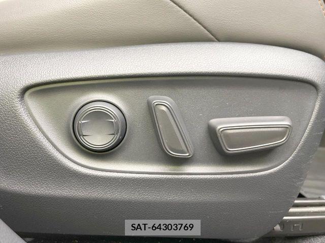 Toyota RAV4 2021-05 8686424-5